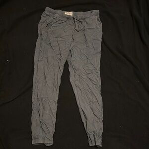 Francesca's Collections Gray Jogger Pants with Elastic Waistband